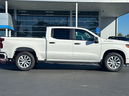 New 2026 Chevrolet Silverado 1500 Custom image 2
