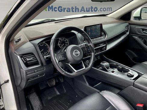 Used 2021 Nissan Rogue SV w/ Premium Package AWD/4WD image 16