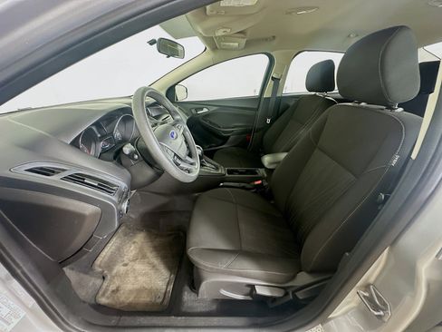 Used 2016 Ford Focus SE FWD image 13