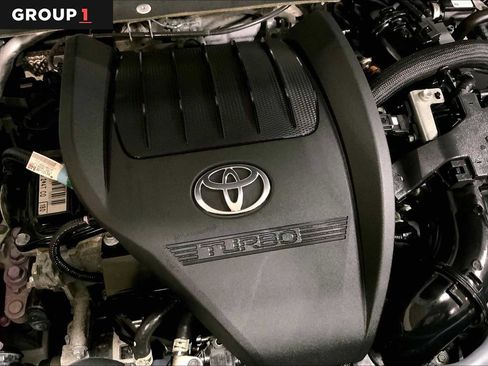 Used 2024 Toyota Highlander XLE image 33