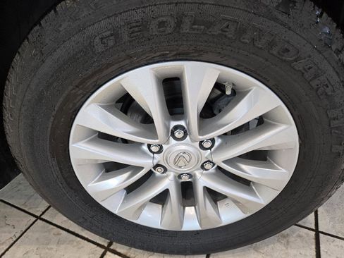 Used 2023 Lexus GX 460 Premium w/ Premium Plus Package image 10