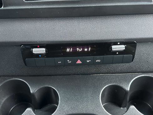 Used 2023 Mercedes-Benz Sprinter 2500 image 29