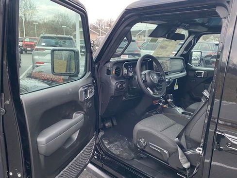 New 2026 Jeep Gladiator Mojave w/ Safety Group image 14
