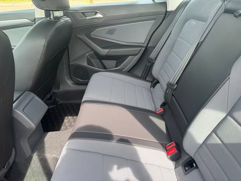 New 2026 Volkswagen Jetta SE FWD image 17