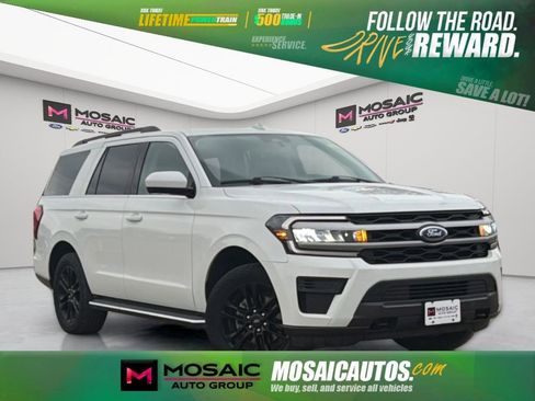 Used 2022 Ford Expedition XLT image 9