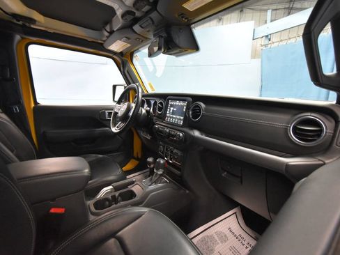 Used 2020 Jeep Wrangler Unlimited Sahara AWD/4WD image 23