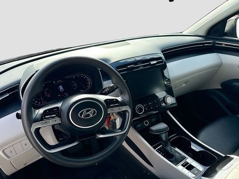 Certified 2023 Hyundai Tucson SE image 9
