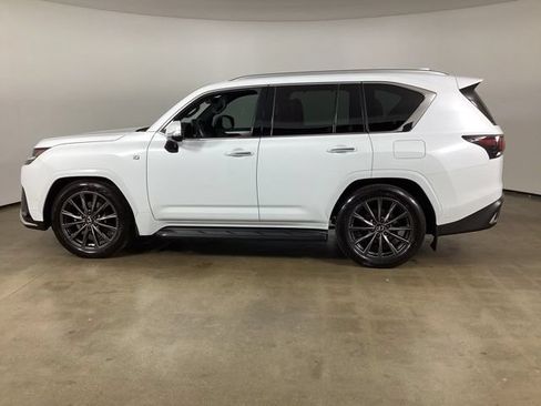Used 2025 Lexus LX 700h F Sport w/ Accessory Package (Z1) AWD/4WD image 9