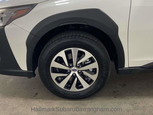 Used 2023 Subaru Outback Premium image 8