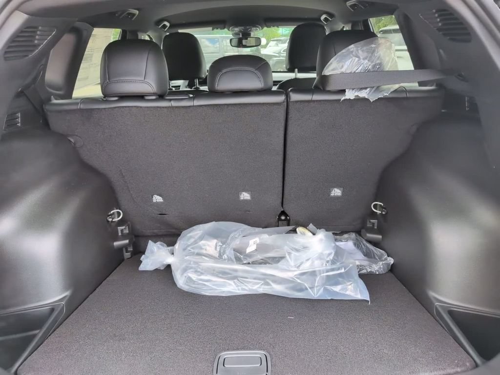 New 2026 Jeep Compass Latitude AWD/4WD image 11