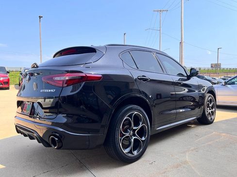 Used 2023 Alfa Romeo Stelvio Veloce AWD/4WD image 5