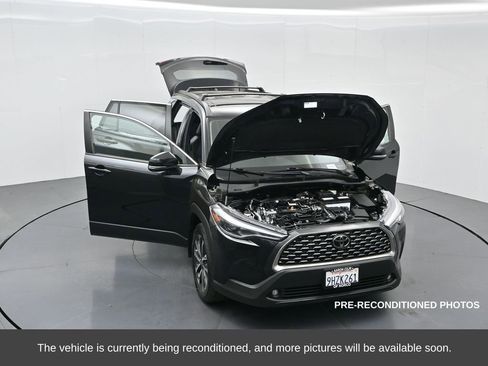 Used 2023 Toyota Corolla Cross XLE w/ Convenience Package image 34