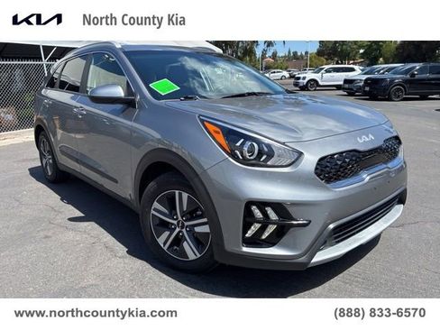 Used 2022 Kia Niro LXS image 1