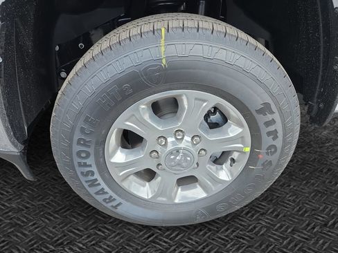 New 2026 RAM 2500 Big Horn AWD/4WD image 11
