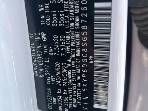 Used 2025 Kia Telluride S AWD/4WD image 3