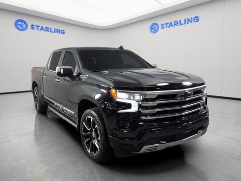 Certified 2025 Chevrolet Silverado 1500 High Country AWD/4WD image 14