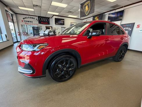 Used 2023 Honda HR-V Sport image 7
