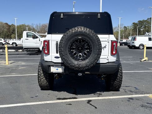 Used 2024 Ford Bronco Badlands image 16