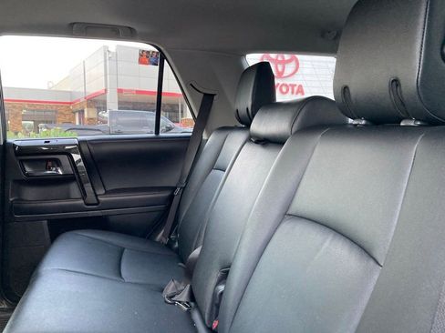 Used 2019 Toyota 4Runner TRD Off-Road Premium AWD/4WD image 11