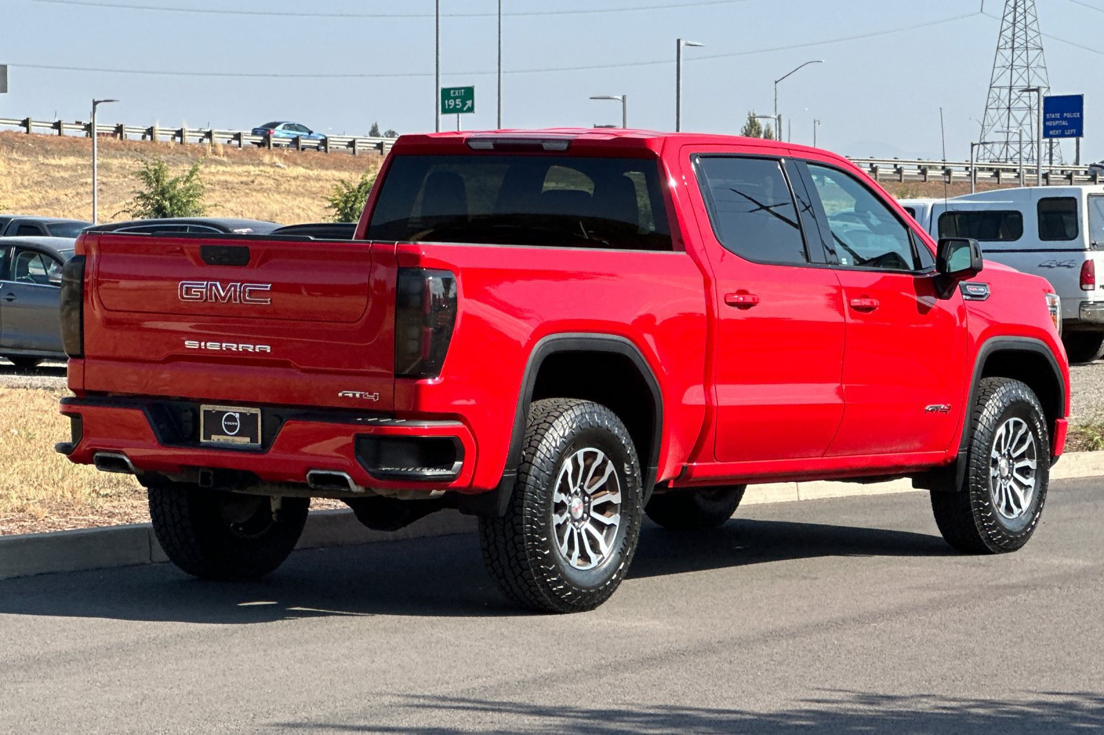 Used 2021 GMC Sierra 1500 AT4 AWD/4WD image 3