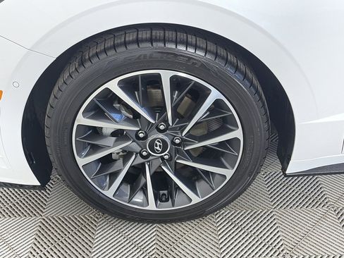 Used 2022 Hyundai Sonata Limited w/ Cargo Package image 8