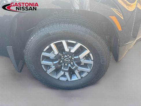 Used 2024 Nissan Frontier SL AWD/4WD image 39