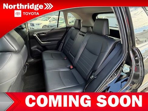 Used 2023 Toyota RAV4 XLE Premium image 7