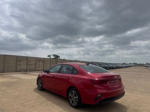 Used 2023 Kia Forte LXS FWD image 13