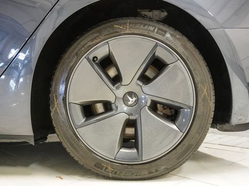 Used 2023 Tesla Model 3 Standard Range image 33