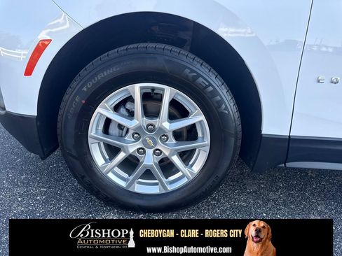 Used 2022 Chevrolet Equinox LT AWD/4WD image 14