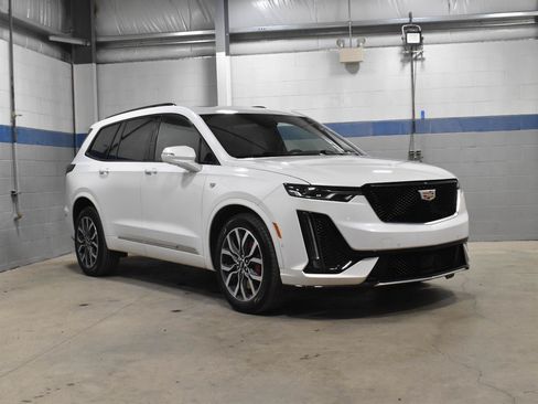 Certified 2025 Cadillac XT6 Sport w/ Technology Package AWD/4WD image 31