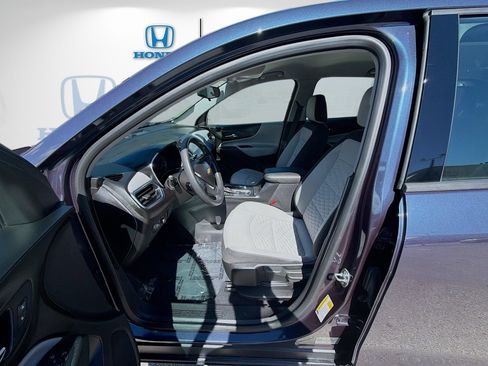 Used 2019 Chevrolet Equinox LS image 18