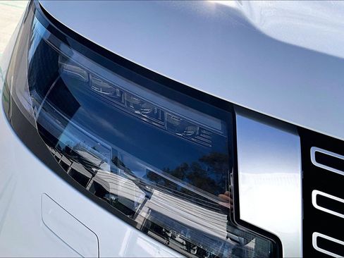 Used 2023 Land Rover Range Rover Long Wheelbase Autobiography image 30