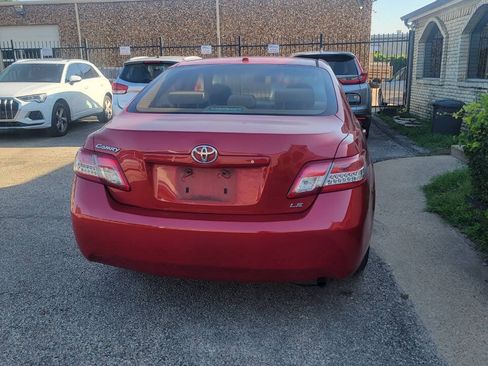 Used 2010 Toyota Camry LE FWD image 6