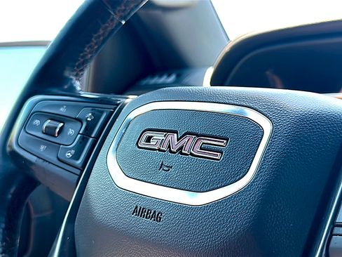 Used 2020 GMC Sierra 1500 AT4 w/ AT4 Premium Package AWD/4WD image 32