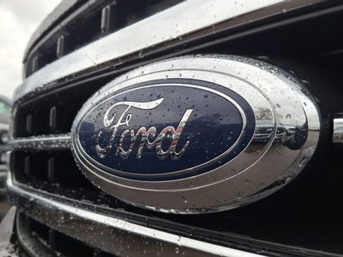 Used 2021 Ford F150 Lariat image 11