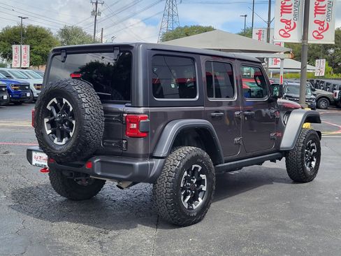 Used 2025 Jeep Wrangler Unlimited Rubicon image 4