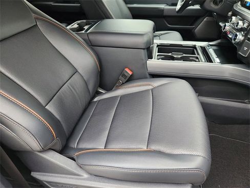 New 2025 Ford F250 Lariat w/ Lariat Ultimate Package image 10