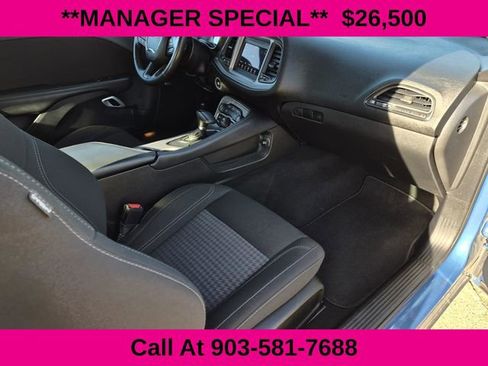 Used 2023 Dodge Challenger SXT image 10