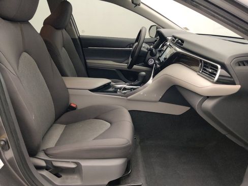 Used 2019 Toyota Camry LE FWD image 21