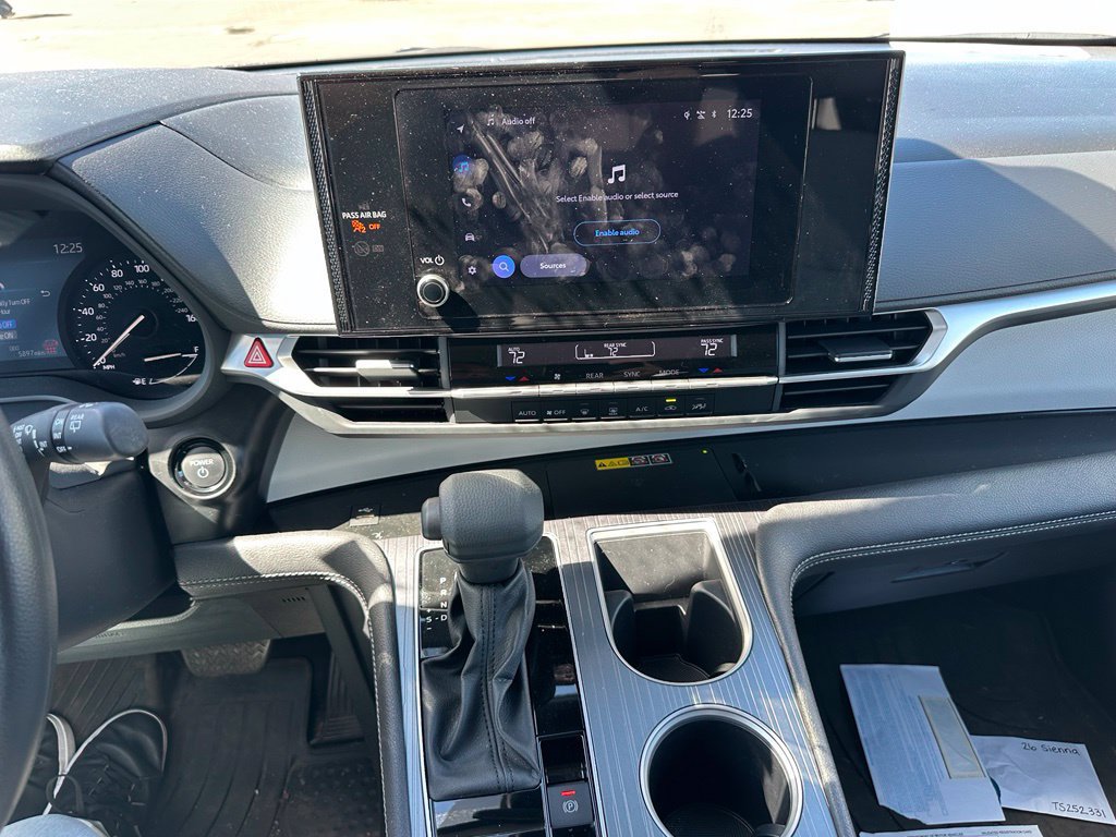 Used 2026 Toyota Sienna LE AWD/4WD image 12