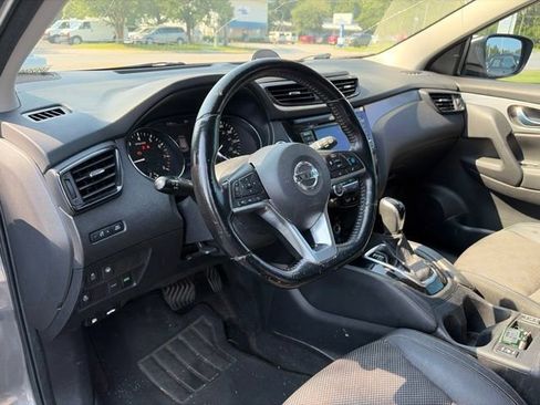 Used 2020 Nissan Rogue Sport SV w/ Technology Package FWD image 24