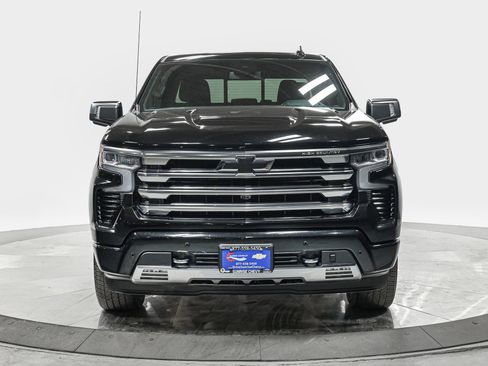 Used 2025 Chevrolet Silverado 1500 High Country w/ High Country Premium Package AWD/4WD image 10