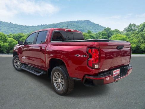 Used 2023 Chevrolet Colorado LT w/ LT Convenience Package AWD/4WD image 21