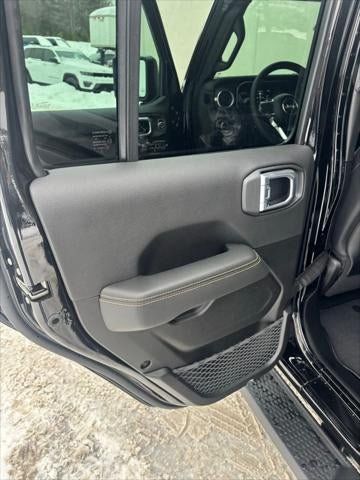 New 2026 Jeep Wrangler Unlimited Sahara AWD/4WD image 39