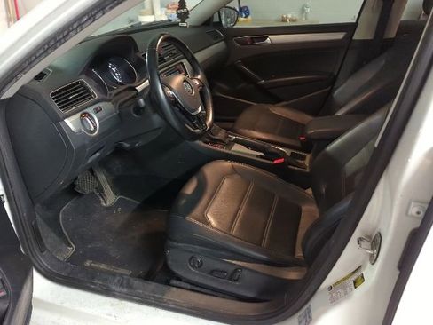 Used 2019 Volkswagen Passat 2.0T Wolfsburg FWD image 6