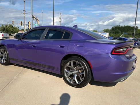Used 2016 Dodge Charger R/T w/ Plus Group RWD image 12