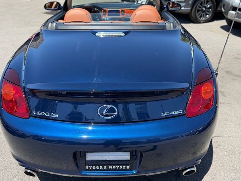 Used 2005 Lexus SC 430 Convertible w/ Preferred Accessory Pkg RWD image 16