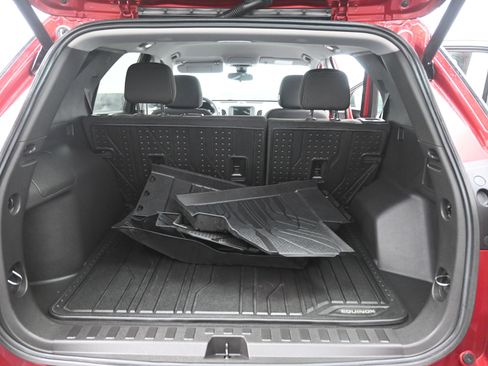 Used 2024 Chevrolet Equinox LT image 19