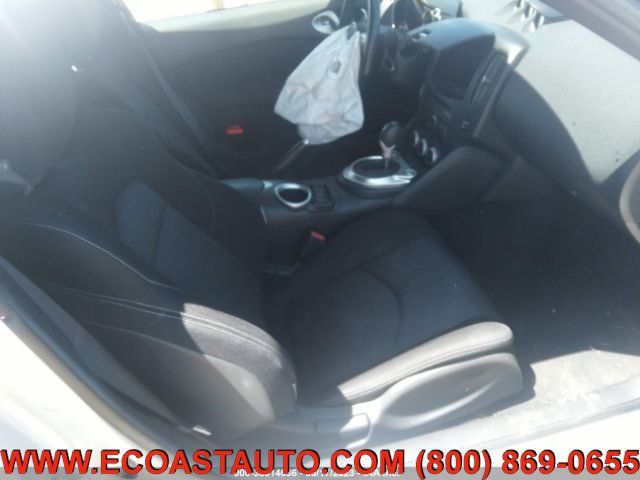 Used 2014 Nissan 370Z Coupe RWD image 7